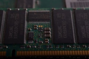 Macro microchip